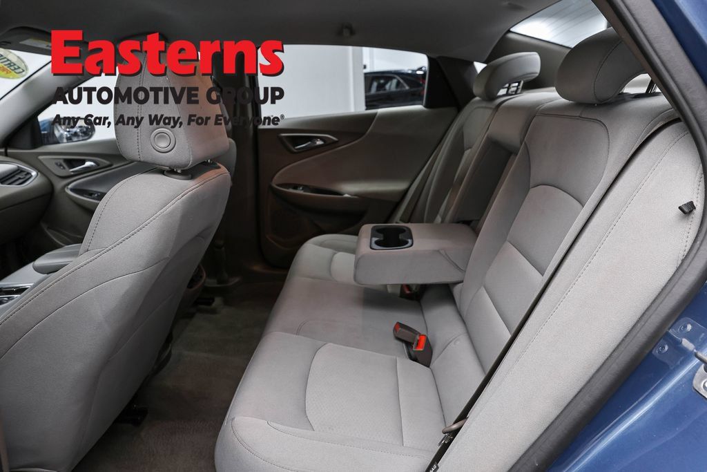Used 2025 Chevrolet Malibu LT FWD image 21