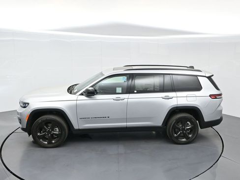 New 2025 Jeep Grand Cherokee L Altitude image 54