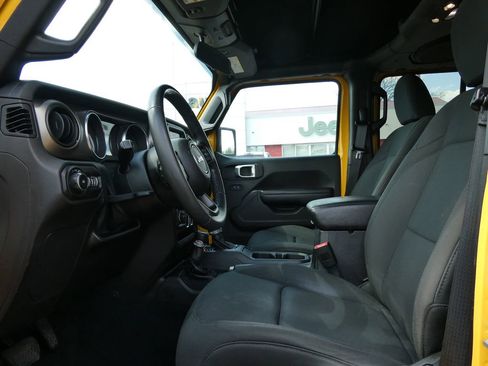Used 2019 Jeep Wrangler Unlimited Sport S image 19