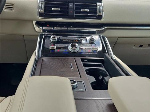Used 2019 Lincoln Navigator Reserve w/ Cargo Package AWD/4WD image 7