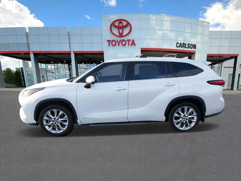 Used 2023 Toyota Highlander Limited image 7