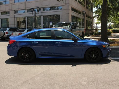 Used 2022 Honda Civic Sport image 6