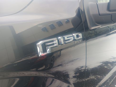 Used 2019 Ford F150 XLT w/ Equipment Group 302A Luxury image 5