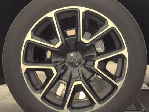 Used 2025 Chevrolet Tahoe RST w/ Comfort Package RWD image 9