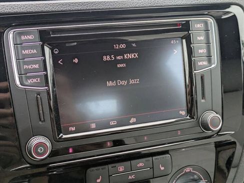 Used 2016 Volkswagen Jetta Sport w/ Lighting Package image 13