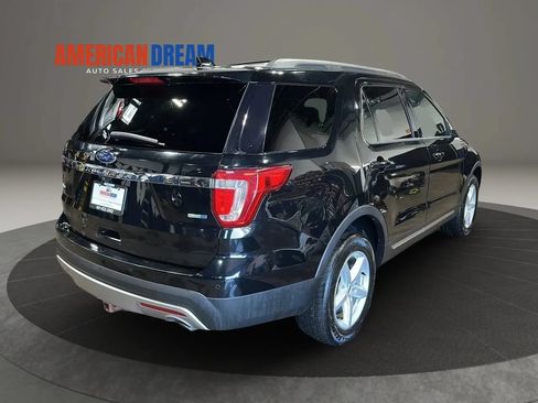Used 2016 Ford Explorer XLT w/ Equipment Group 202A AWD/4WD image 5