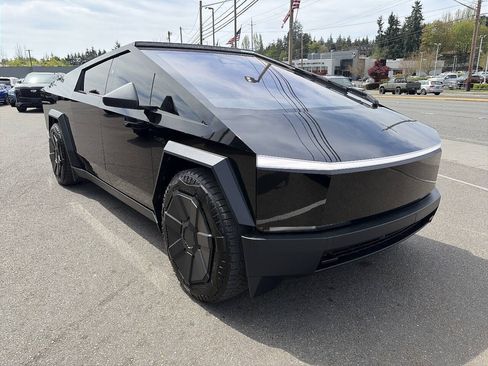 Used 2024 Tesla Cybertruck Cyberbeast AWD/4WD image 13