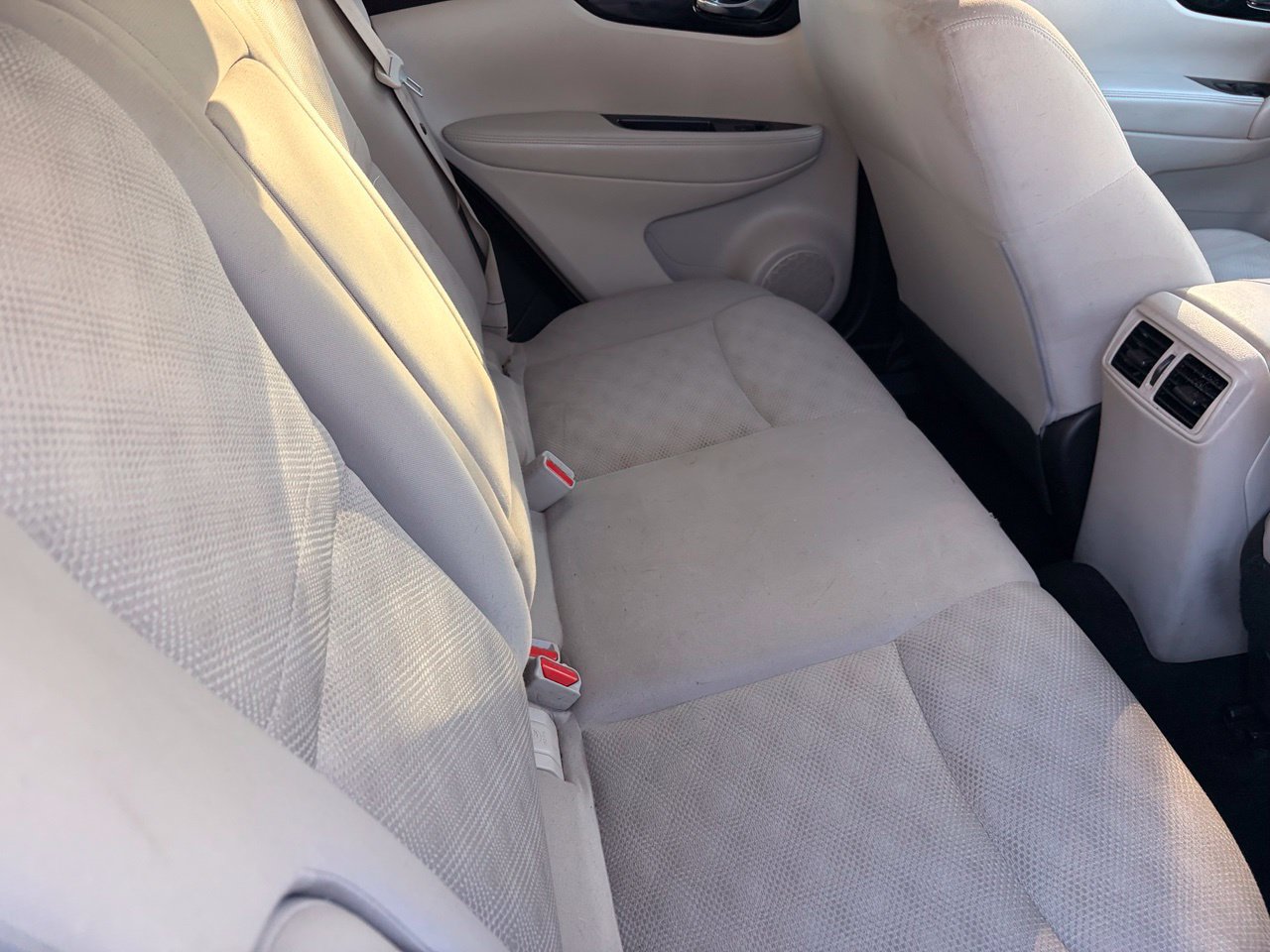 Certified 2021 Nissan Rogue Sport SV FWD image 14