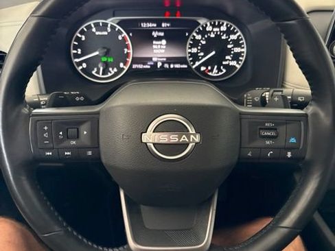 Used 2025 Nissan Rogue SV AWD/4WD image 8