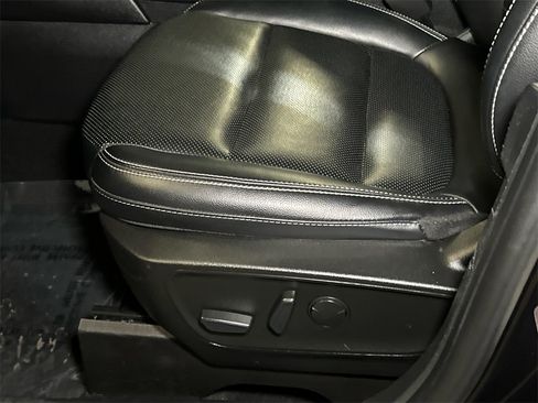 Used 2022 Ford Escape Titanium w/ Class II Trailer Tow Package image 22