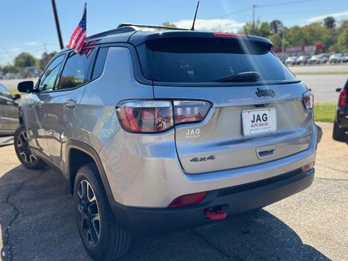 Used 2019 Jeep Compass Trailhawk AWD/4WD image 6