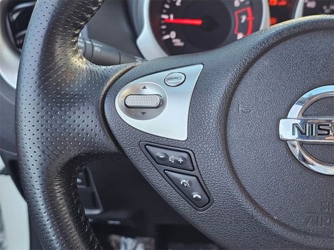 Used 2013 Nissan Juke SL image 27