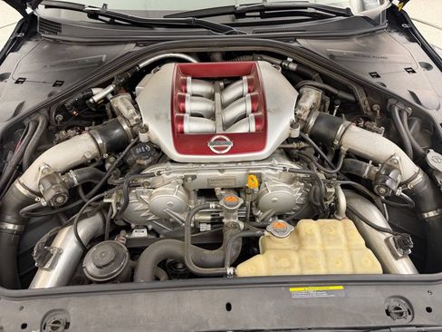 Used 2015 Nissan GT-R Black Edition AWD/4WD image 43
