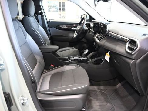 New 2026 Chevrolet TrailBlazer LT w/ LT Cold Weather Package AWD/4WD image 10