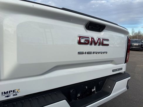 Used 2025 GMC Sierra 1500 Elevation image 31
