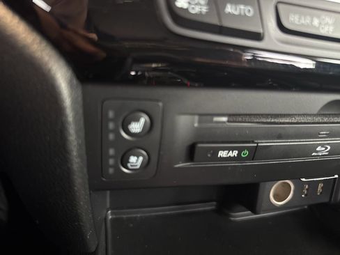 Used 2017 Honda Pilot Elite image 44