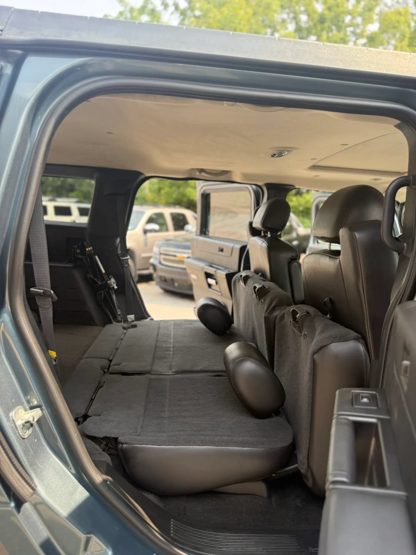 Used 2005 HUMMER H2 w/ Preferred Equipment Group AWD/4WD image 38