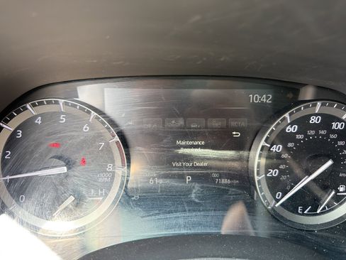 Used 2021 Toyota Highlander XSE AWD/4WD image 6