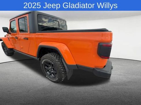 Used 2025 Jeep Gladiator Sport AWD/4WD image 7