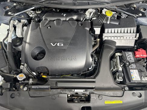 Used 2023 Nissan Maxima SL FWD image 39