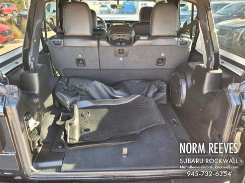 Used 2021 Jeep Wrangler Unlimited Sahara image 19