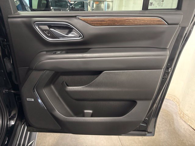 Used 2023 Chevrolet Suburban High Country w/ Advanced Technology Package AWD/4WD image 46