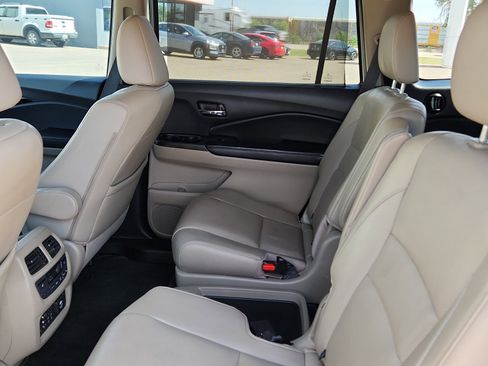 Used 2017 Honda Pilot Elite image 8