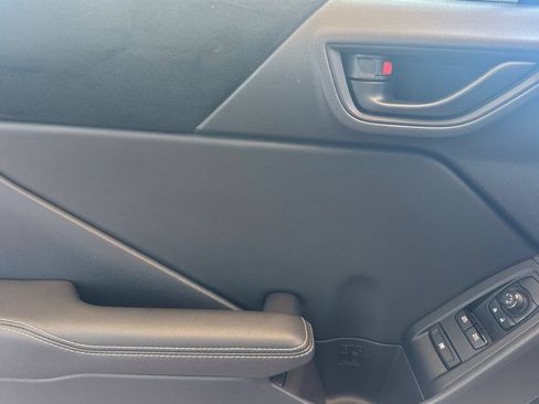 Used 2025 Toyota GR86 Premium w/ ALL Weather Mat Package (TMS) RWD image 12