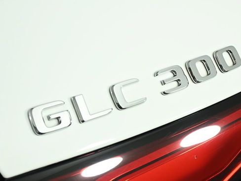 Used 2023 Mercedes-Benz GLC 300 image 27