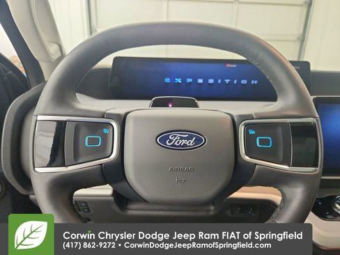 Used 2025 Ford Expedition Active AWD/4WD image 22