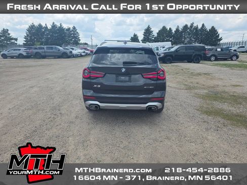 Used 2023 BMW X3 xDrive30i AWD/4WD image 3