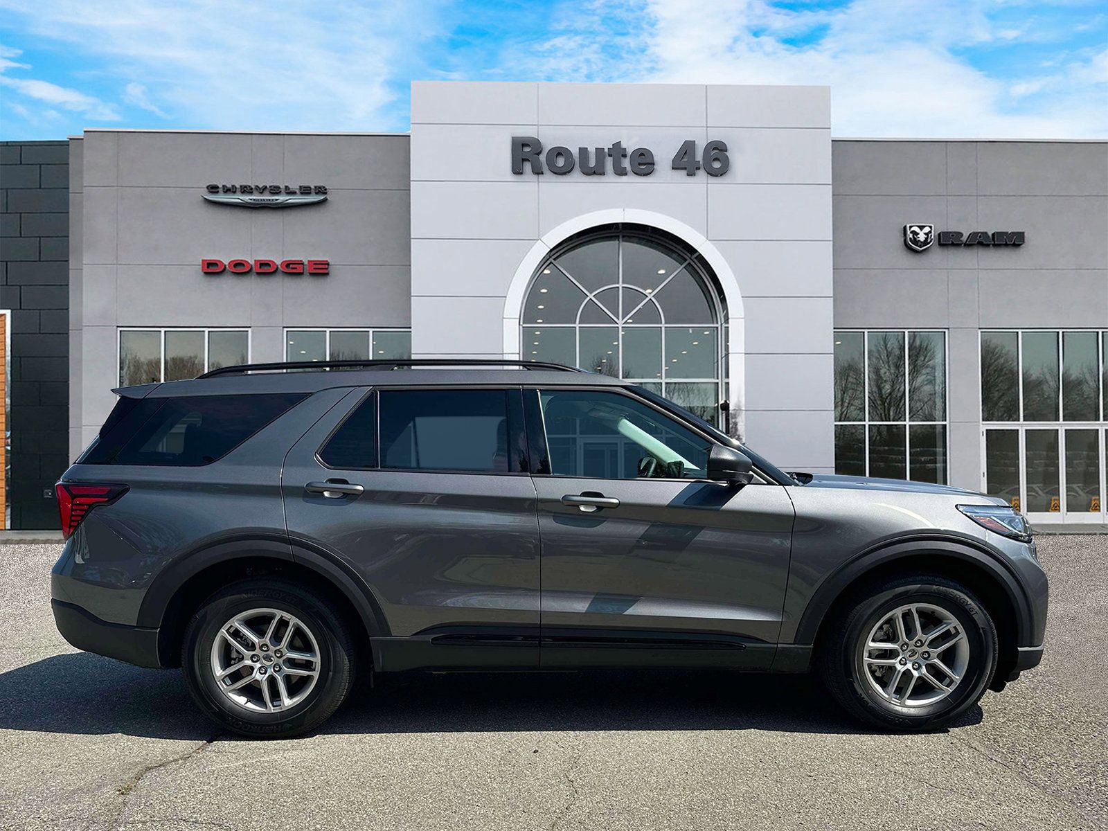 Used 2026 Ford Explorer Active AWD/4WD image 6