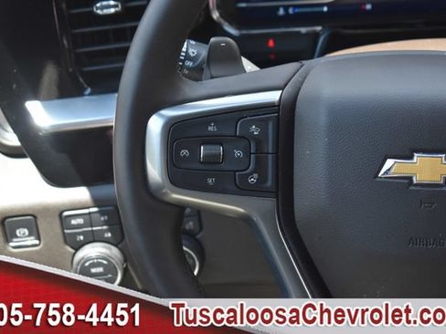 Used 2025 Chevrolet Silverado 1500 LTZ AWD/4WD image 29