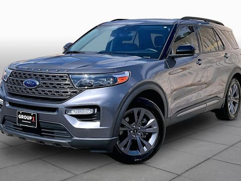 Used 2022 Ford Explorer XLT w/ Equipment Group 202A RWD image 38
