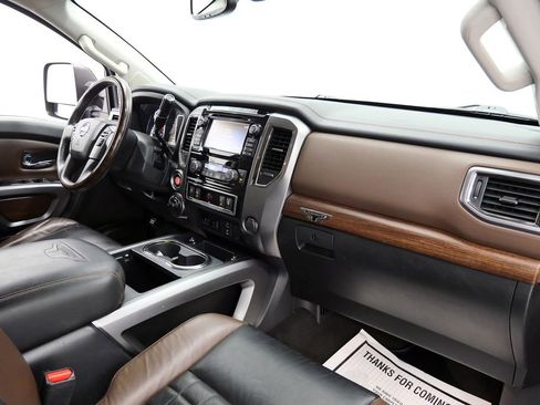 Used 2017 Nissan Titan Platinum Reserve AWD/4WD image 17
