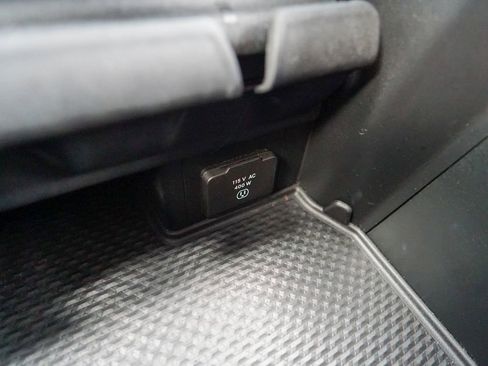 Used 2020 RAM 1500 Laramie w/ Sport Appearance Package image 33