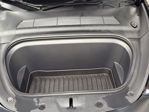 Used 2022 Tesla Model Y Performance image 25