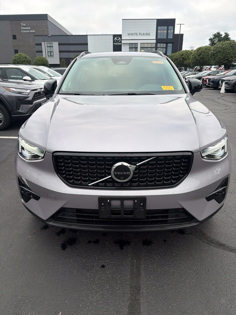 Used 2026 Volvo XC40 B5 Plus AWD/4WD image 5