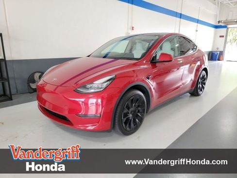 Used 2021 Tesla Model Y Long Range AWD/4WD image 1