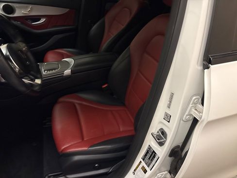 Used 2022 Mercedes-Benz GLC 300 4MATIC image 12