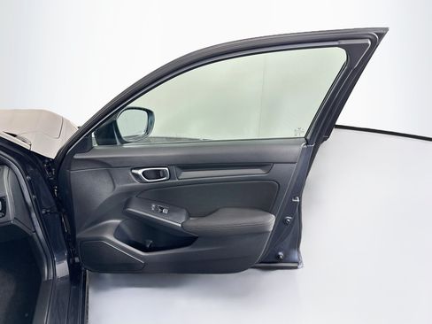 Used 2025 Honda Civic Sport image 32