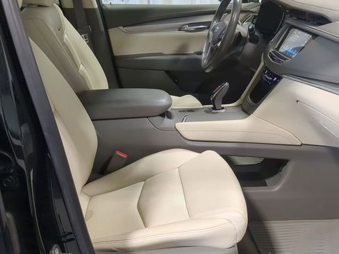 Used 2018 Cadillac XT5 Luxury w/ LPO, Wheel Lock Package image 35