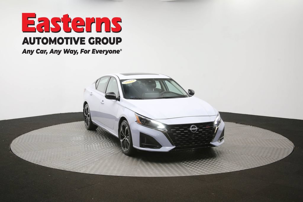 Used 2025 Nissan Altima 2.5 SR w/ SR Premium Package FWD image 53