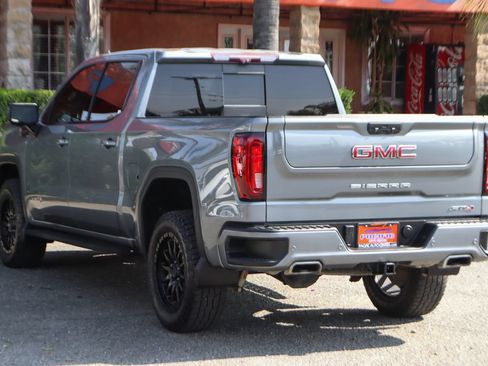 Used 2022 GMC Sierra 1500 AT4 w/ AT4 Premium Package AWD/4WD image 6