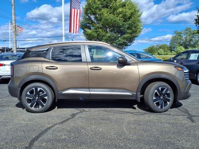 New 2025 Nissan Kicks SV w/ SV Premium Package