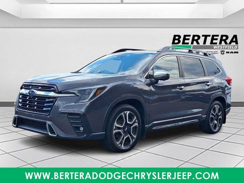 Used 2023 Subaru Ascent Touring AWD/4WD image 3