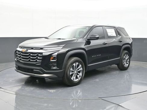 New 2026 Chevrolet Equinox LT FWD image 3