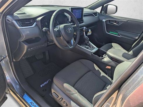 New 2025 Toyota RAV4 SE image 3
