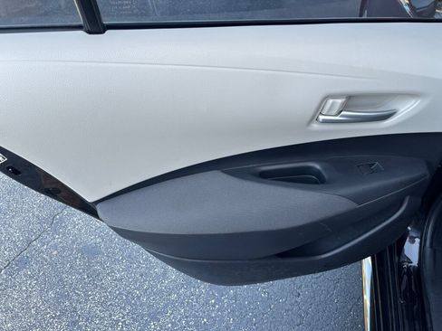 Used 2020 Toyota Corolla LE FWD image 21