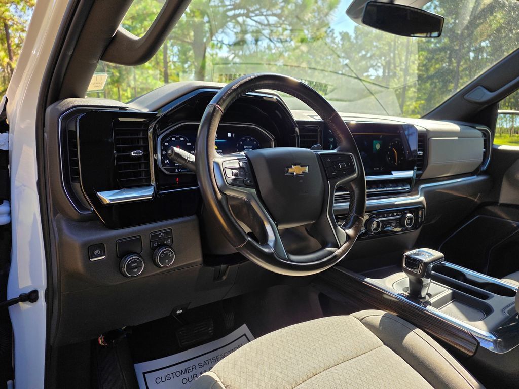 Used 2023 Chevrolet Silverado 1500 LT w/ Protection Package RWD image 12